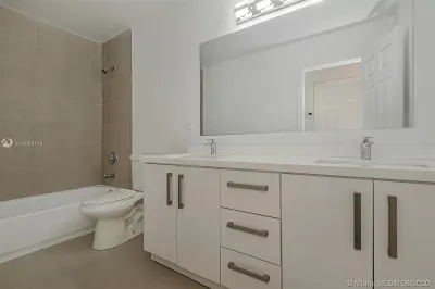 Highland Lakes Aventura